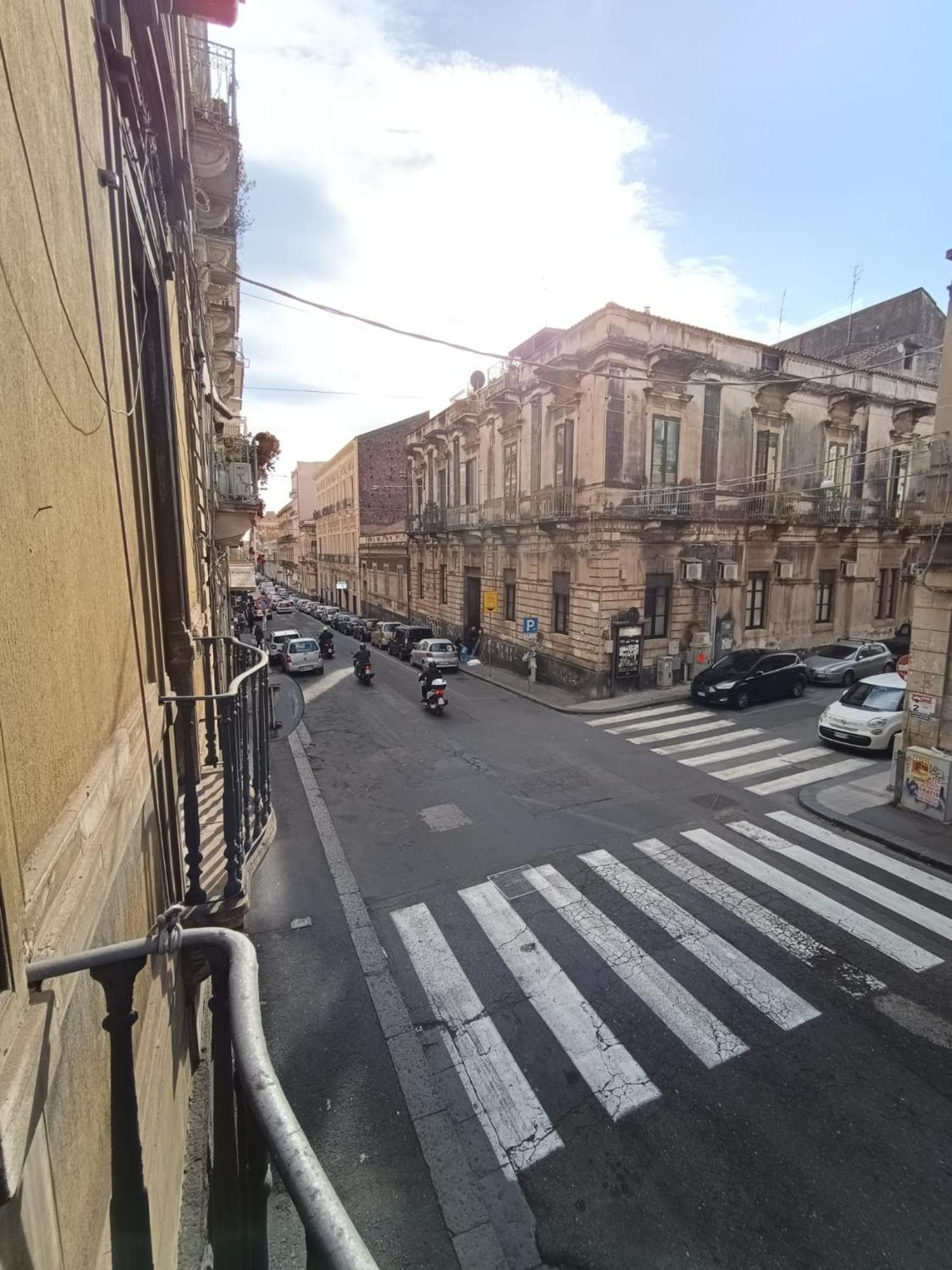 Cortile Dei Sogni Apartment Catania Luaran gambar