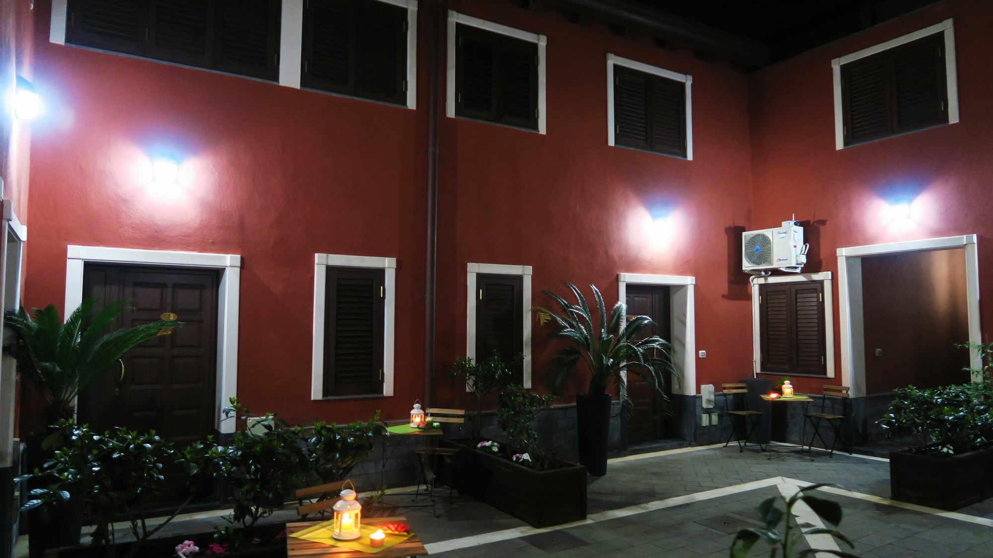 Cortile Dei Sogni Apartment Catania Luaran gambar